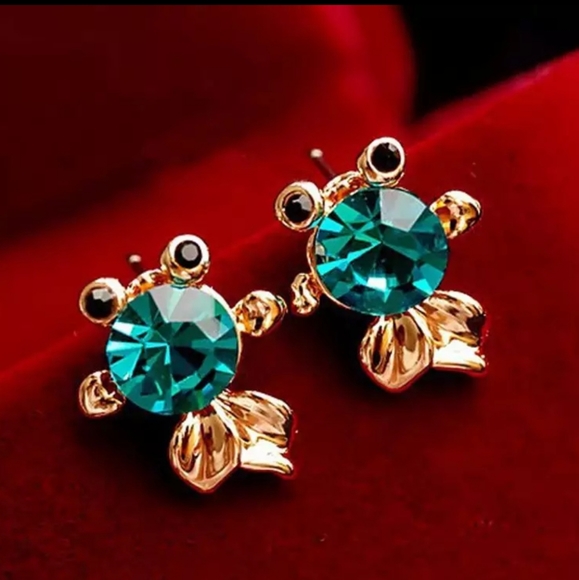 Gold Fish Stud Earrings - Picture 3 of 3